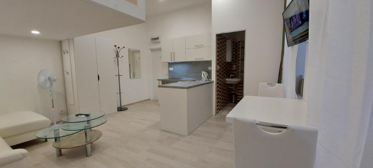 Apartment Krale Jiriho Карлови Вари Екстериор снимка