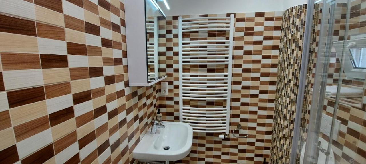 Apartment Krale Jiriho Карлови Вари Екстериор снимка